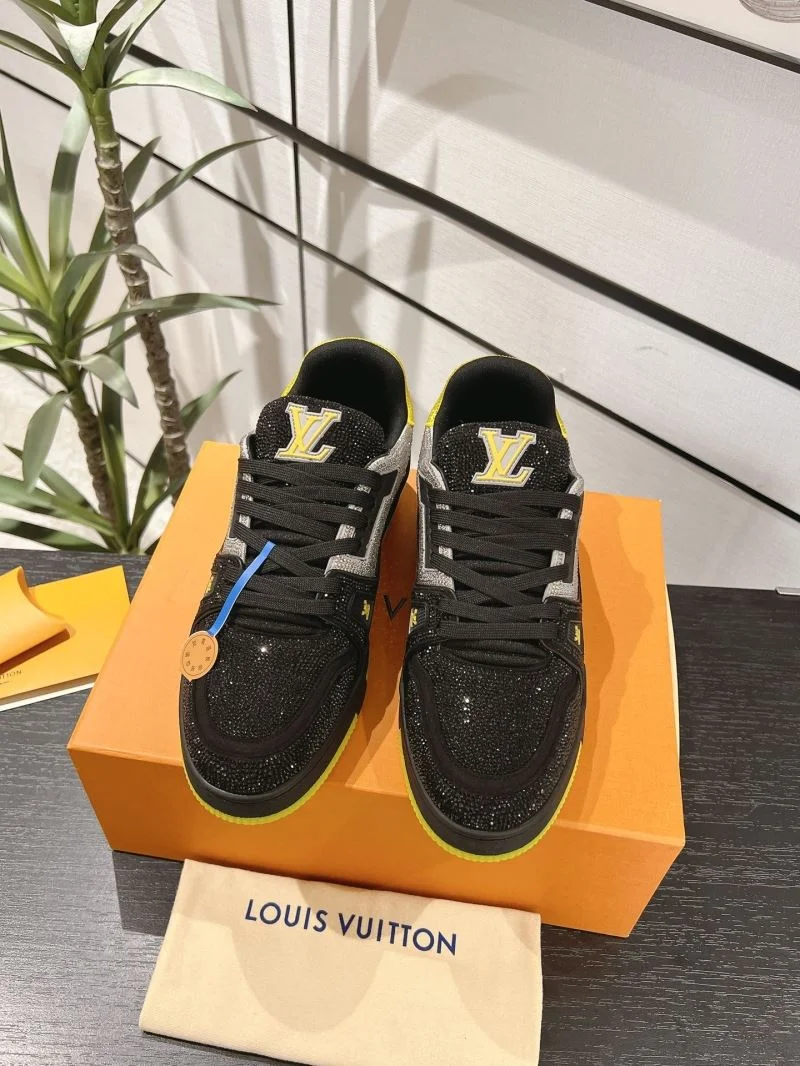 Louis Vuitton Trainer Sneaker Functional 32100