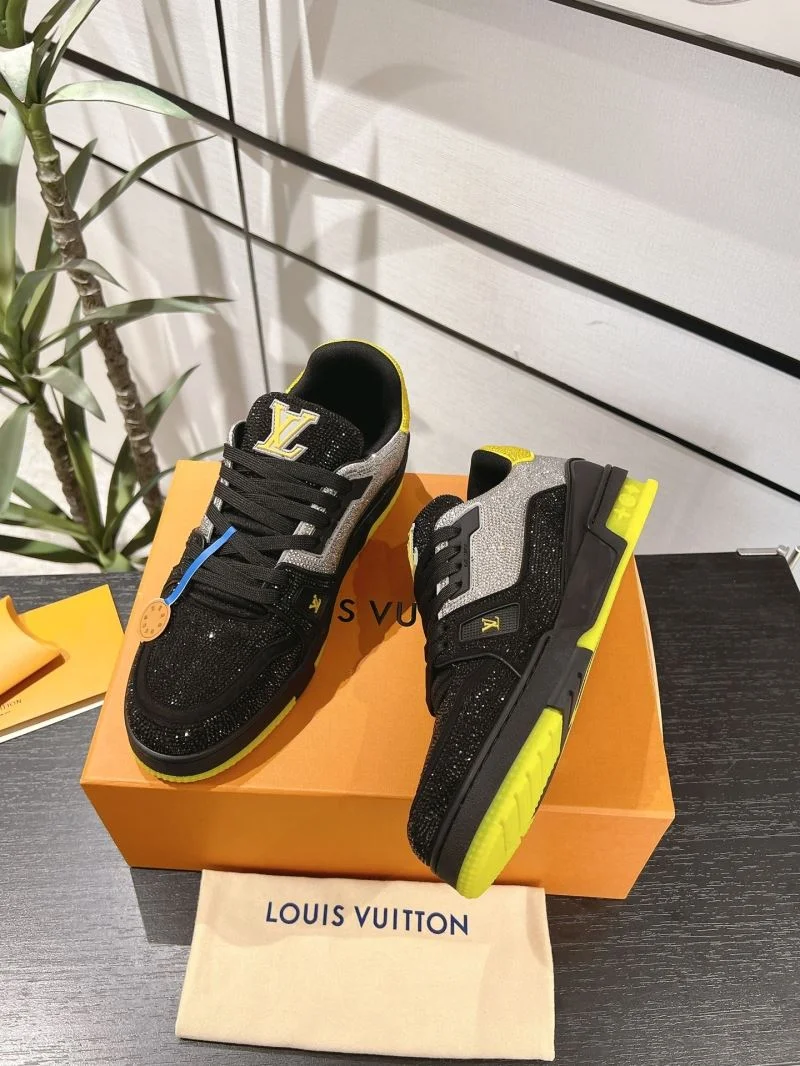 Louis Vuitton Trainer Sneaker Functional 32100