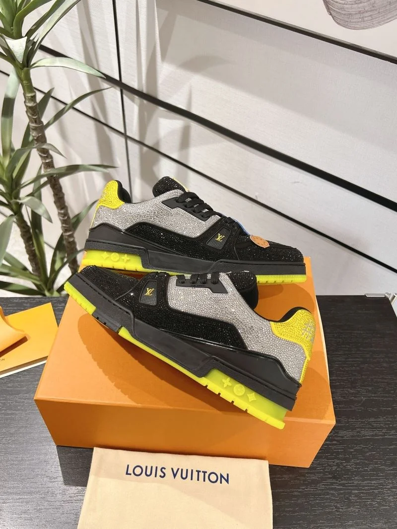Louis Vuitton Trainer Sneaker Functional 32100