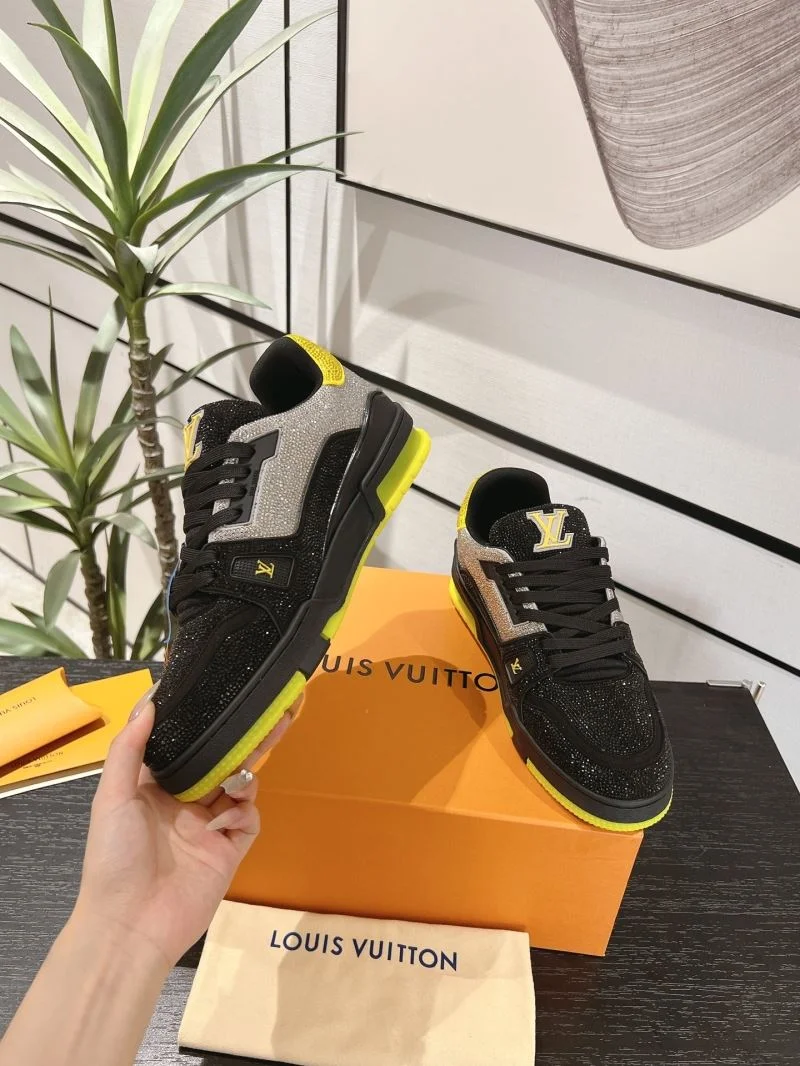 Louis Vuitton Trainer Sneaker Functional 32100