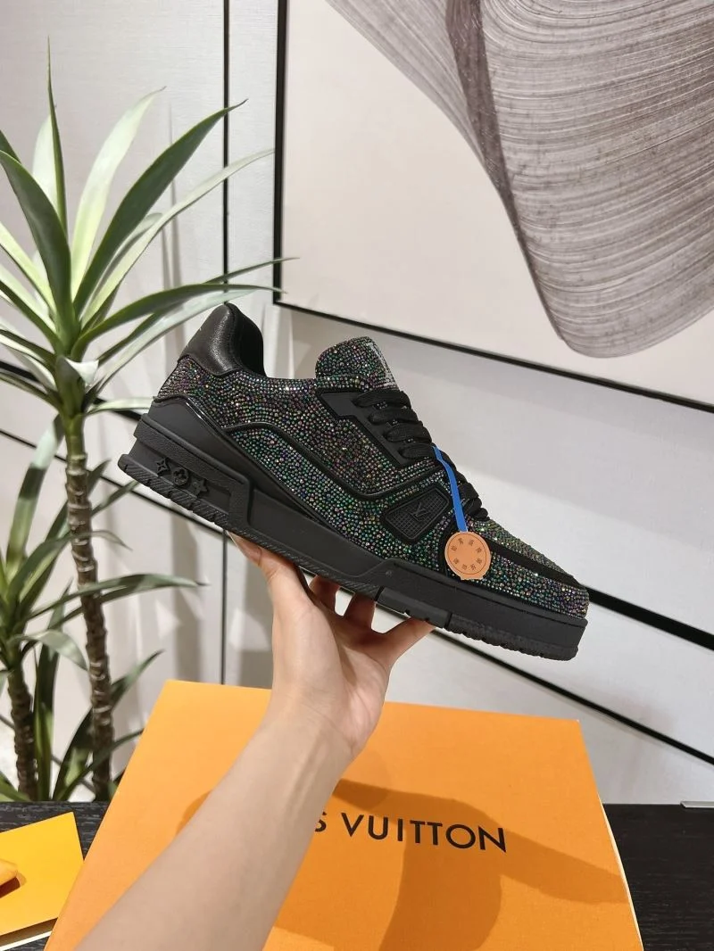 WellDesigned Louis Vuitton Trainer Sneaker 32095