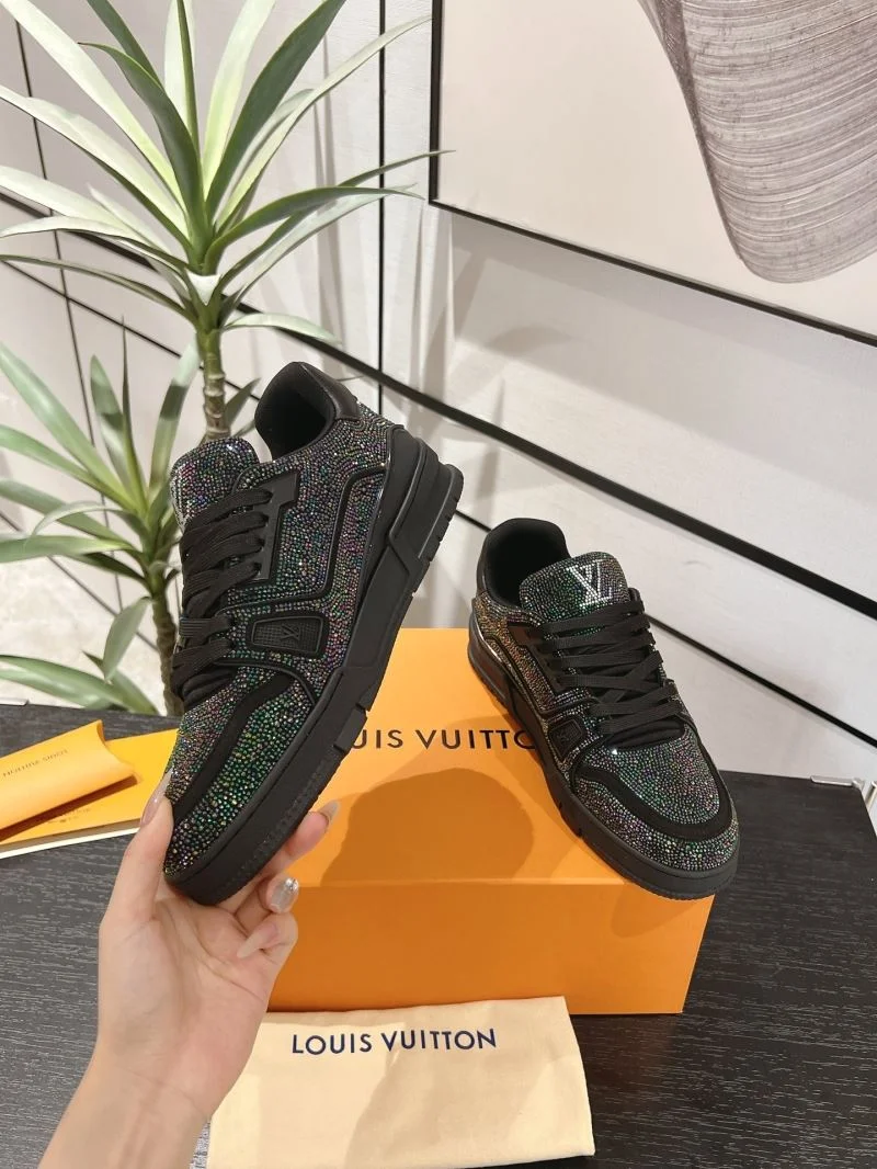 WellDesigned Louis Vuitton Trainer Sneaker 32095
