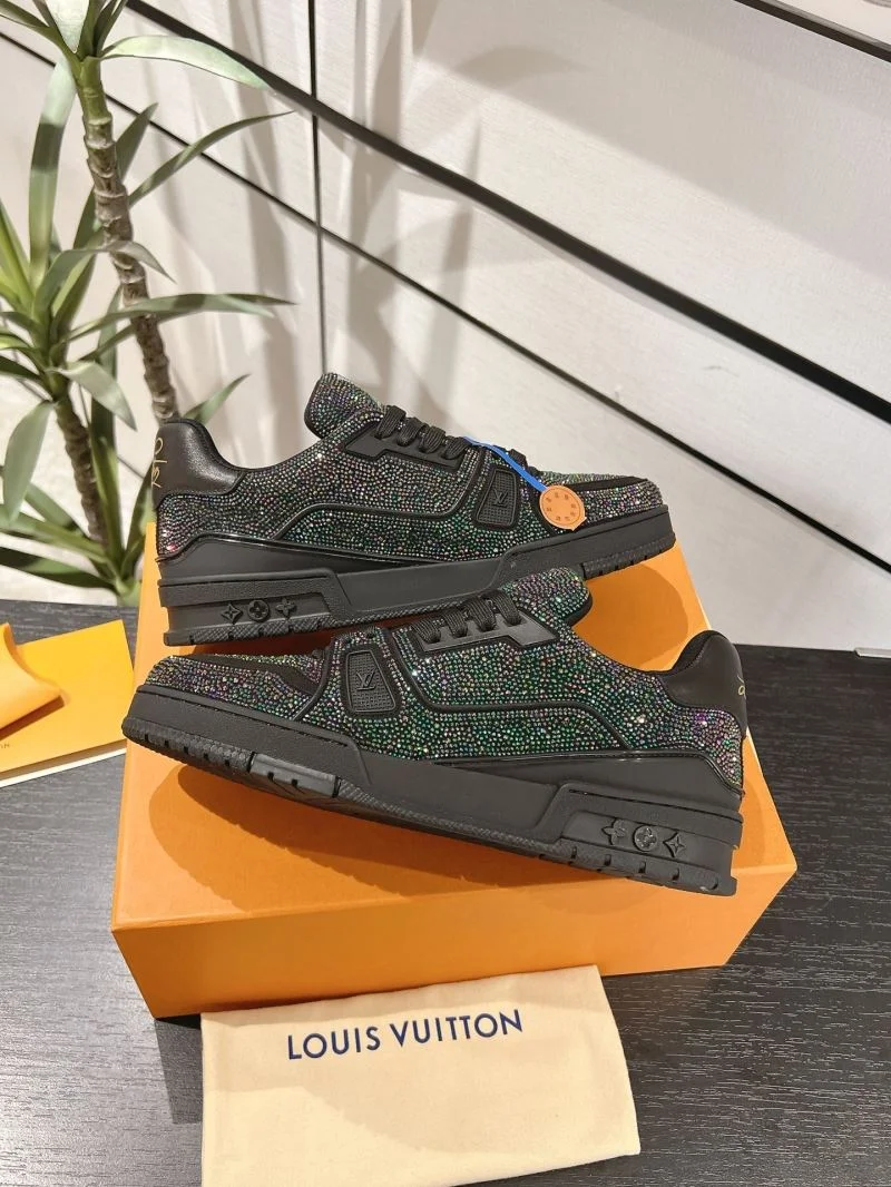 WellDesigned Louis Vuitton Trainer Sneaker 32095