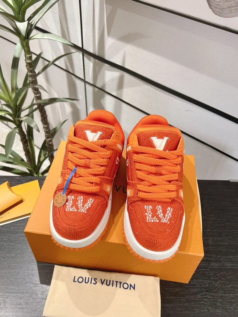 Stretchable Louis Vuitton Trainer Sneaker 32085