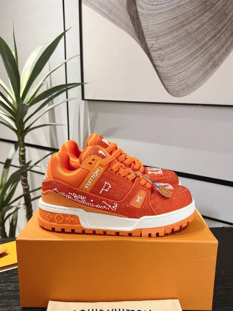Stretchable Louis Vuitton Trainer Sneaker 32085
