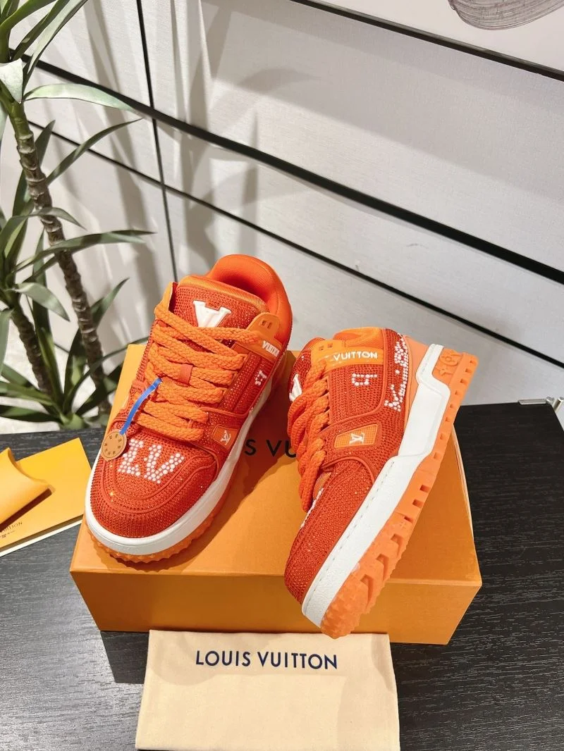 Stretchable Louis Vuitton Trainer Sneaker 32085