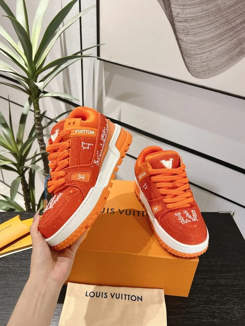 Stretchable Louis Vuitton Trainer Sneaker 32085