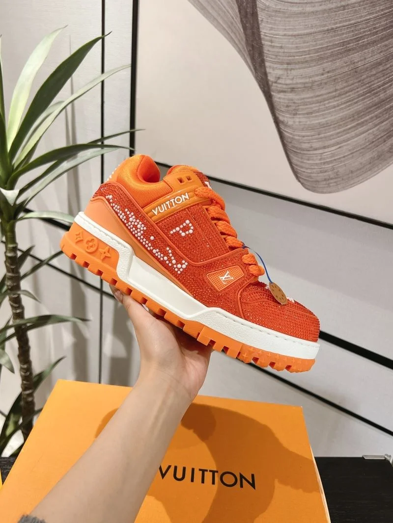 Stretchable Louis Vuitton Trainer Sneaker 32085