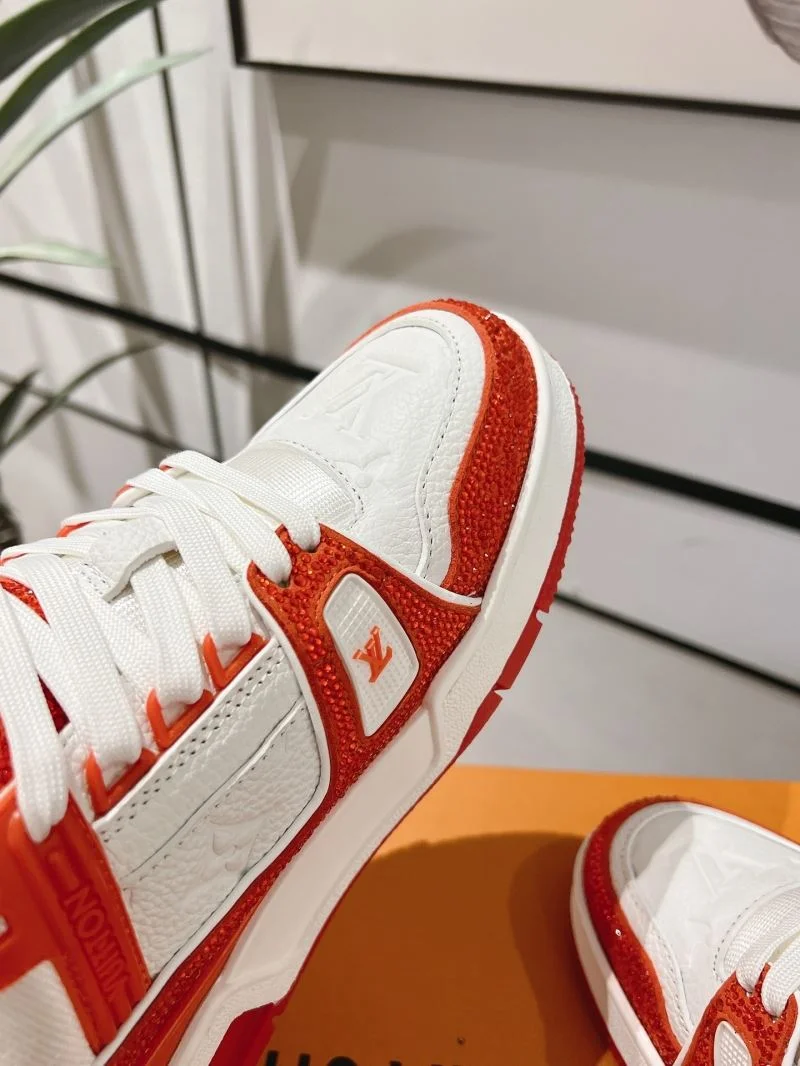 Trendsetting Louis Vuitton Trainer Sneaker 32064
