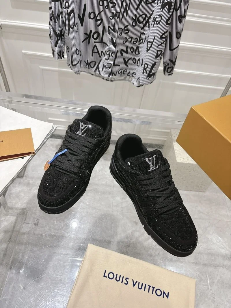 ComfortFit Louis Vuitton Trainer Sneaker 32074