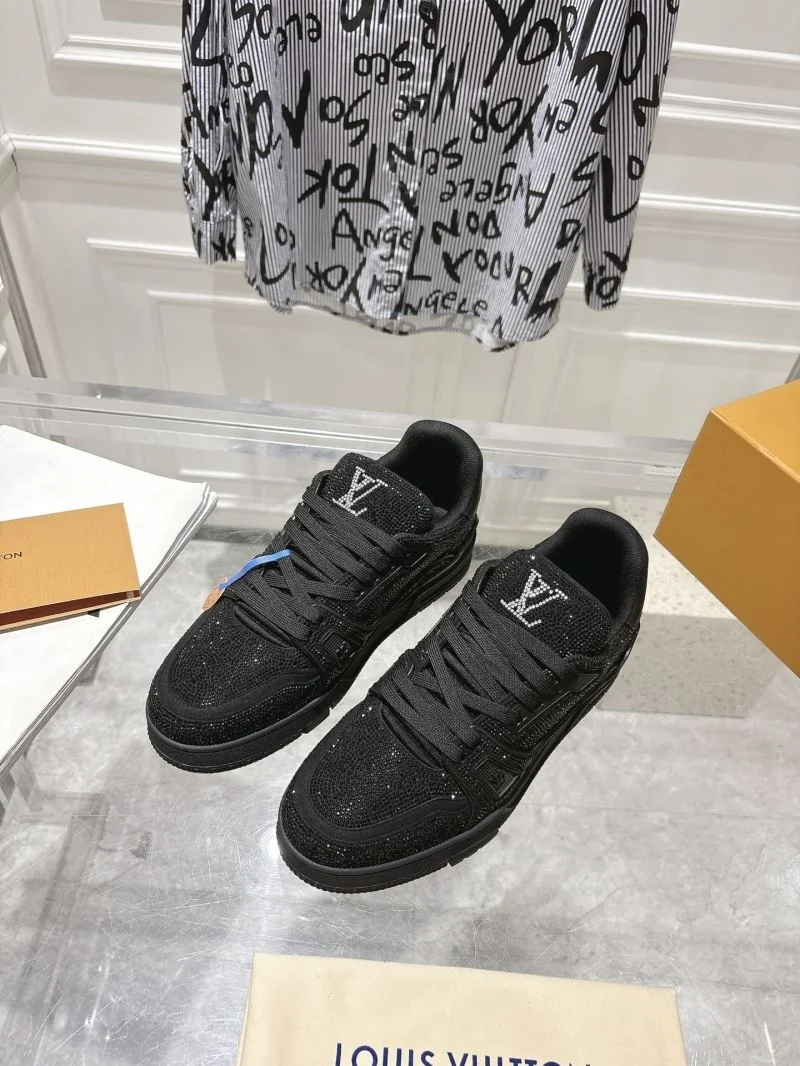 ComfortFit Louis Vuitton Trainer Sneaker 32074