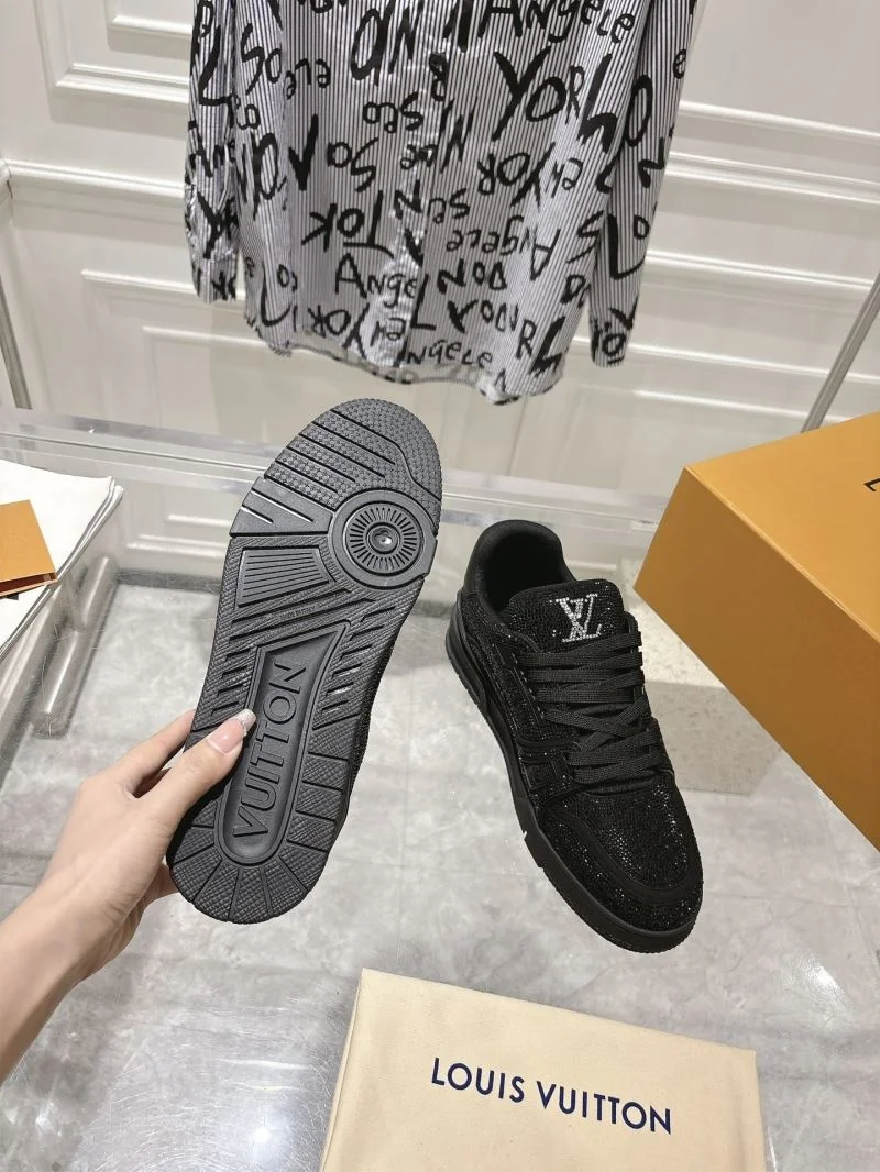 ComfortFit Louis Vuitton Trainer Sneaker 32074