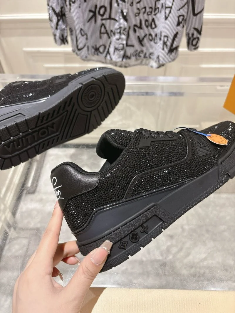 ComfortFit Louis Vuitton Trainer Sneaker 32074
