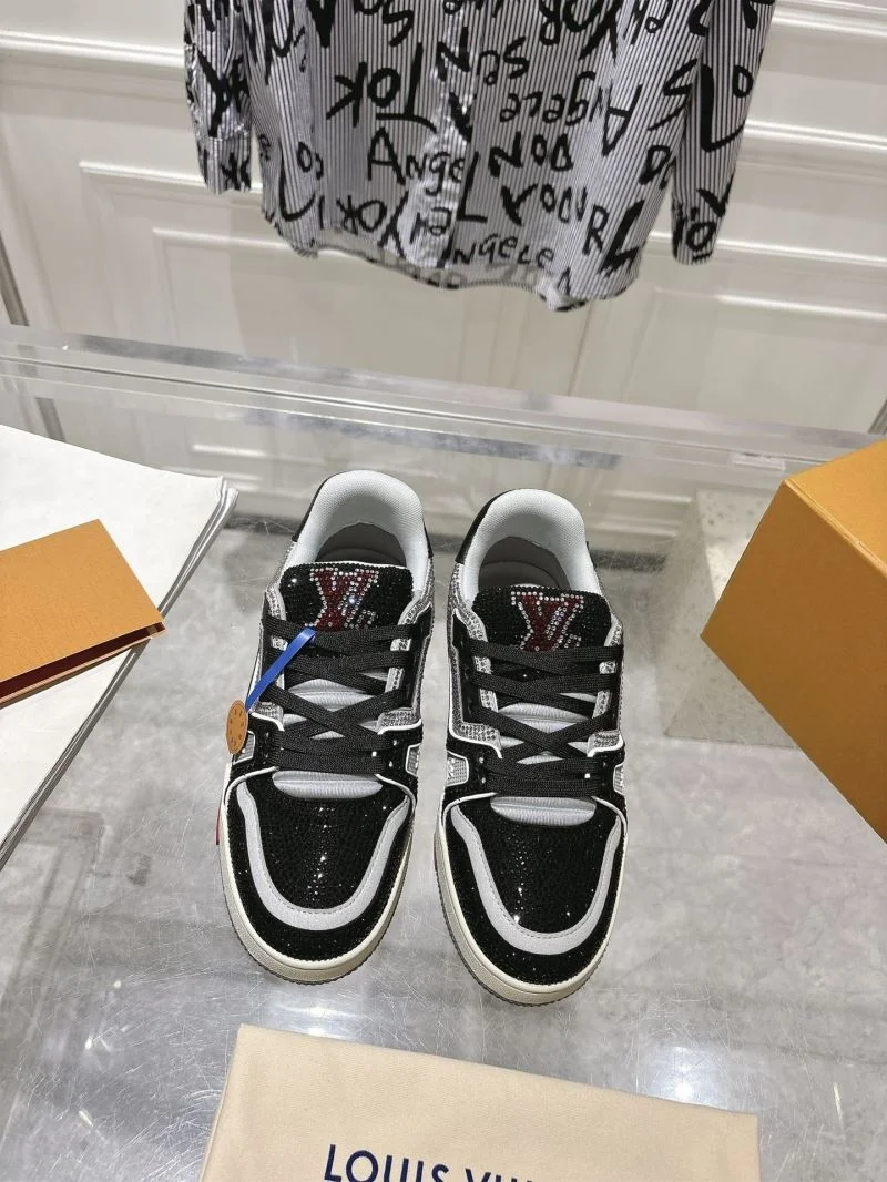 Louis Vuitton Trainer Sneaker ComfortFit 32082