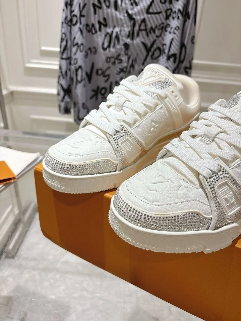 Louis Vuitton Trainer Sneaker Elegant 32083