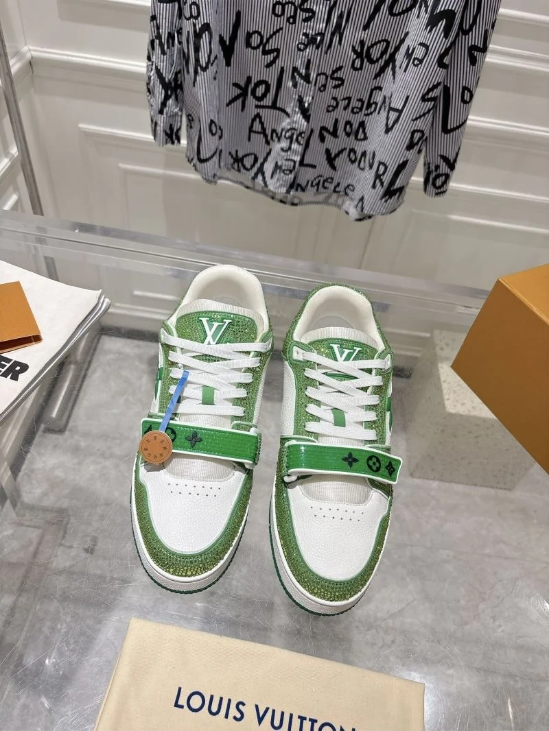 Unisex Louis Vuitton Trainer Sneaker 32050