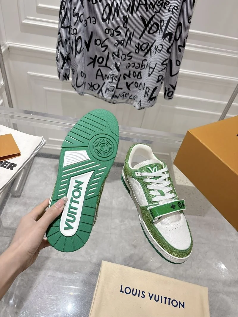 Unisex Louis Vuitton Trainer Sneaker 32050