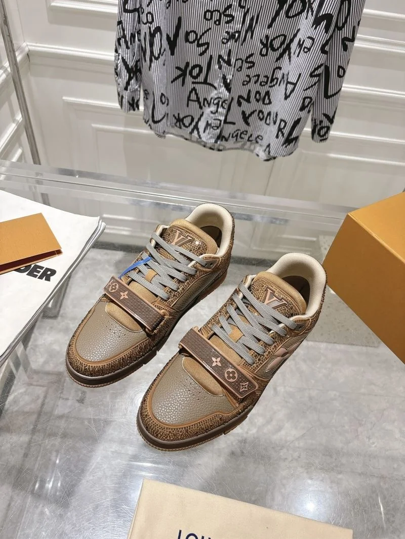 Louis Vuitton Trainer Sneaker Supportive 32051