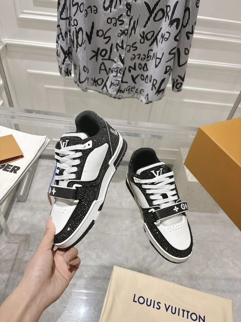 Louis Vuitton Trainer Sneaker Unisex 32054