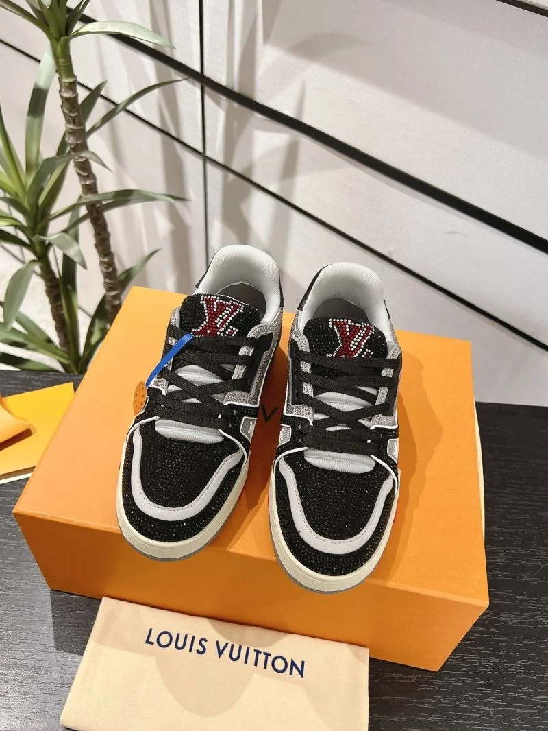 Vibrant Louis Vuitton Trainer Sneaker 32049