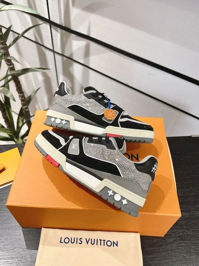 Vibrant Louis Vuitton Trainer Sneaker 32049