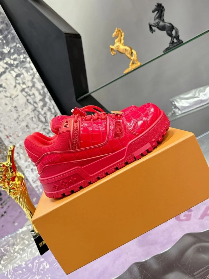 Louis Vuitton Trainer Sneaker Unisex 32052