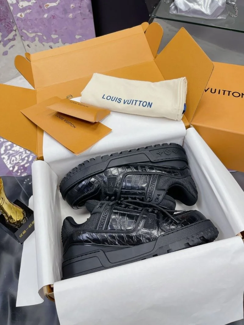 Louis Vuitton Trainer Sneaker Popular 32048