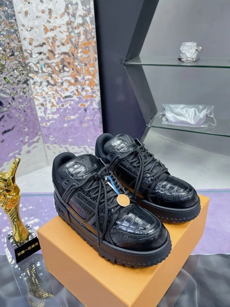 Louis Vuitton Trainer Sneaker Popular 32048