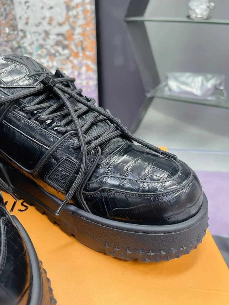 Louis Vuitton Trainer Sneaker Popular 32048
