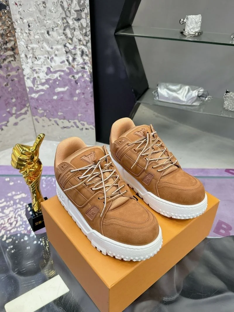 Unique Louis Vuitton Trainer Sneaker 32046