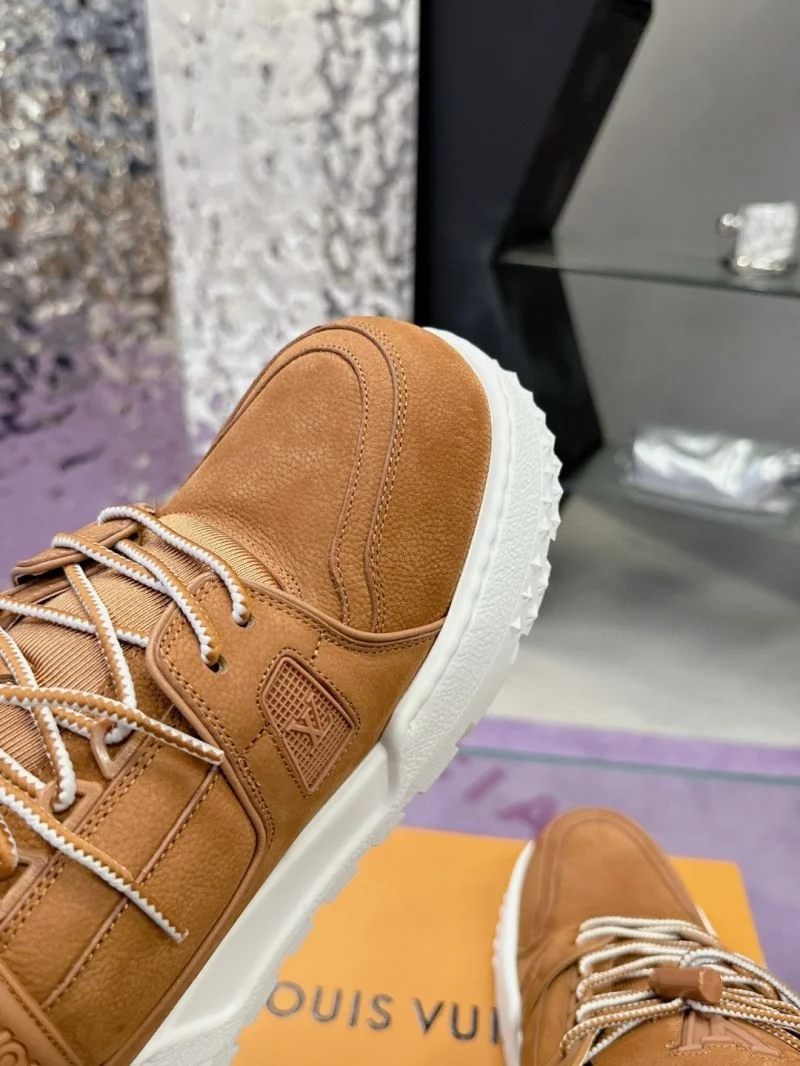 Unique Louis Vuitton Trainer Sneaker 32046