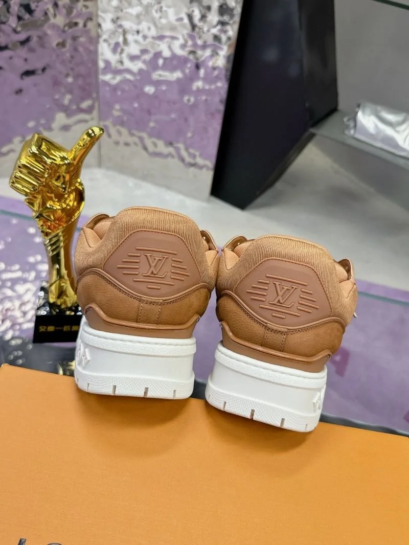 Unique Louis Vuitton Trainer Sneaker 32046