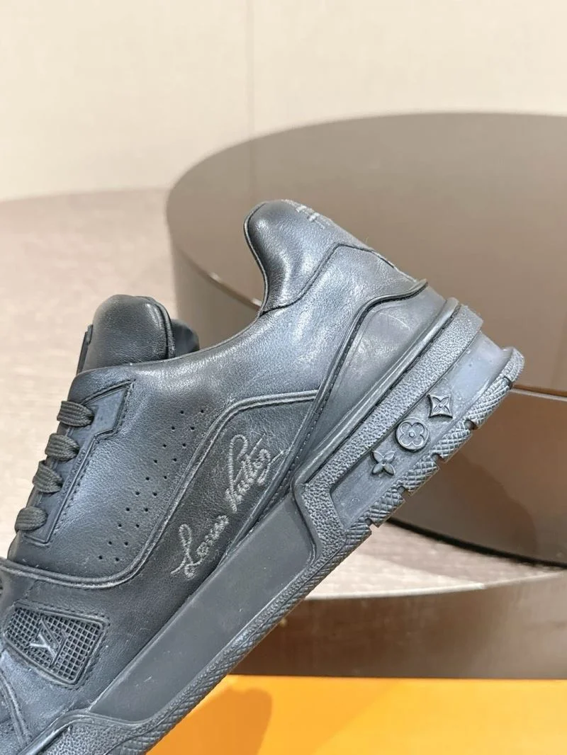 Affordable Louis Vuitton Trainer Sneaker 32032