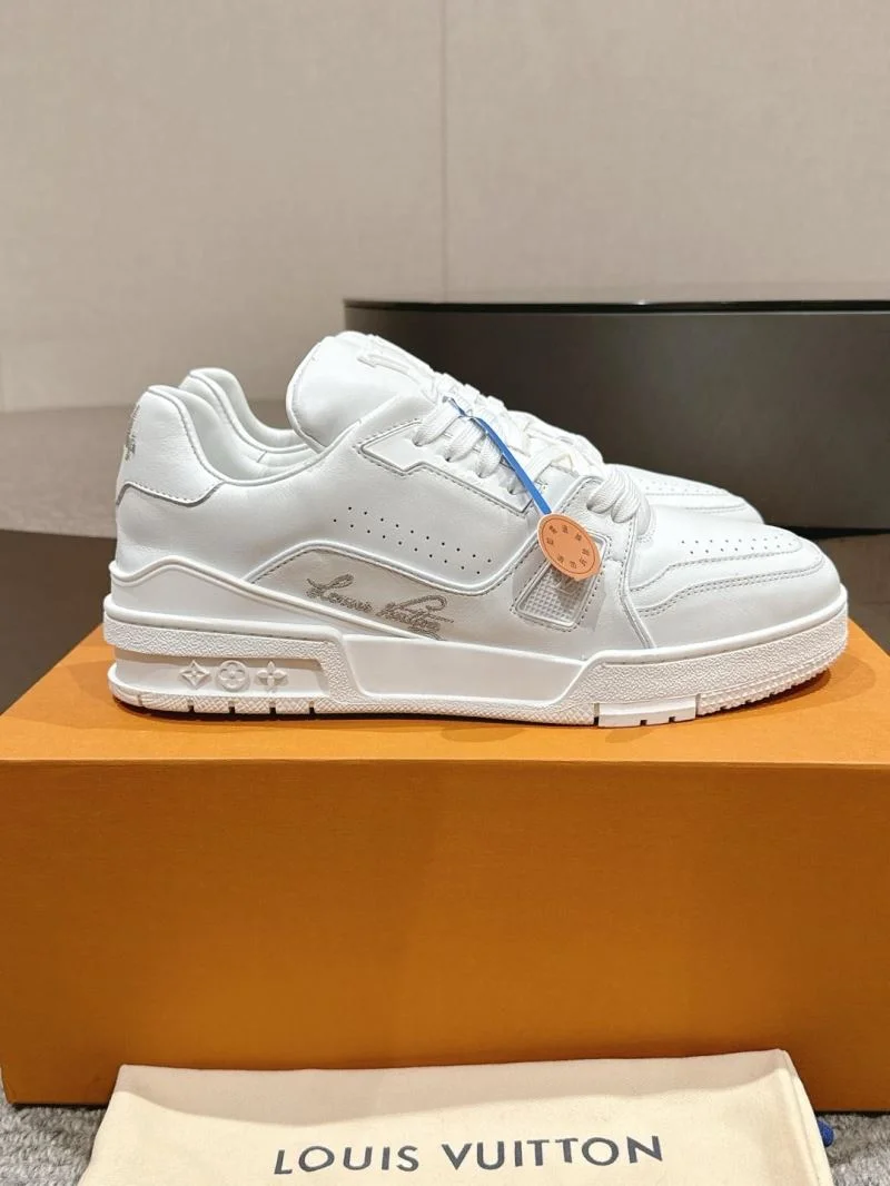 Louis Vuitton Trainer Sneaker Premium 32022