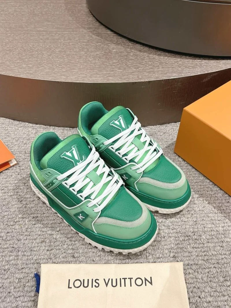 Louis Vuitton Trainer Sneaker Modern 32033