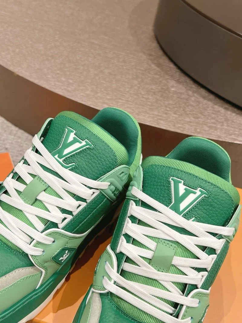 Louis Vuitton Trainer Sneaker Modern 32033