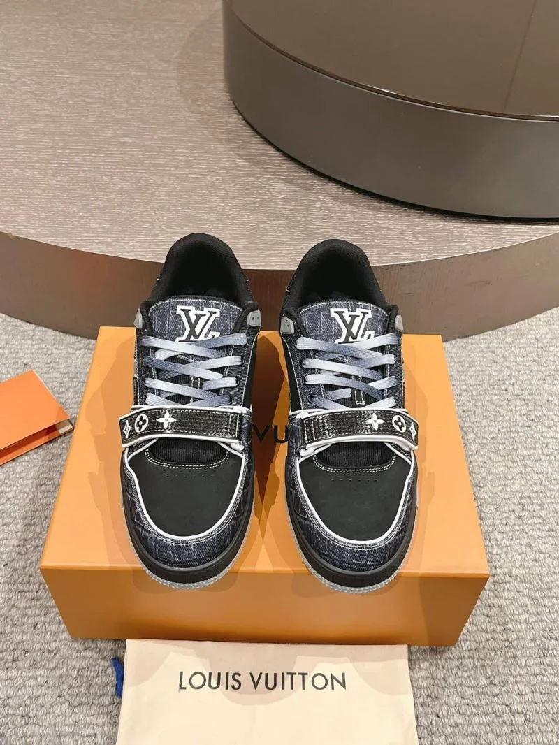 UrbanChic Louis Vuitton Trainer Sneaker 32028