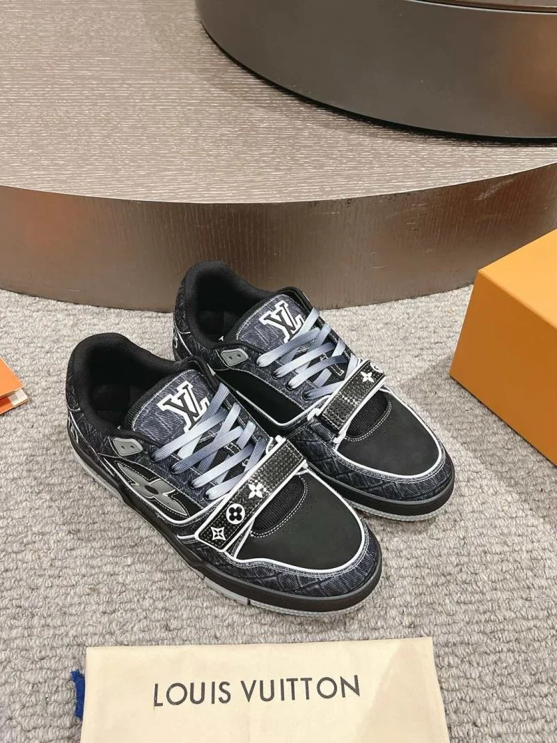UrbanChic Louis Vuitton Trainer Sneaker 32028