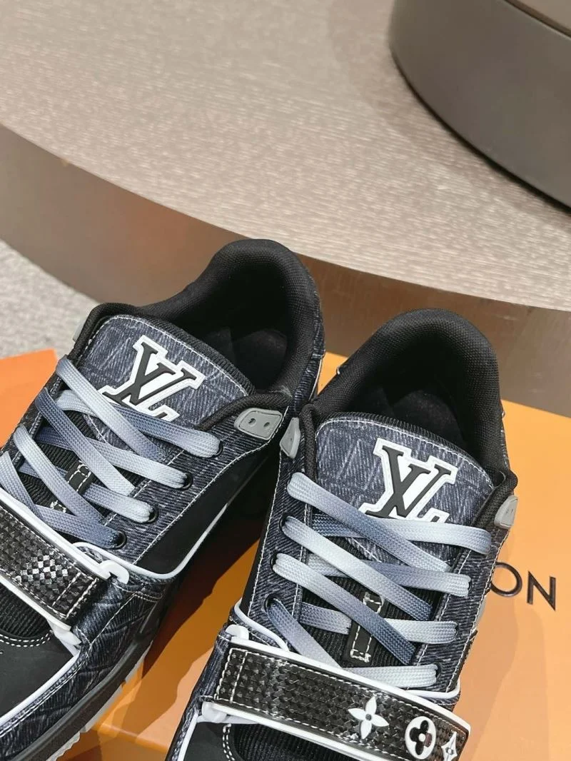 UrbanChic Louis Vuitton Trainer Sneaker 32028