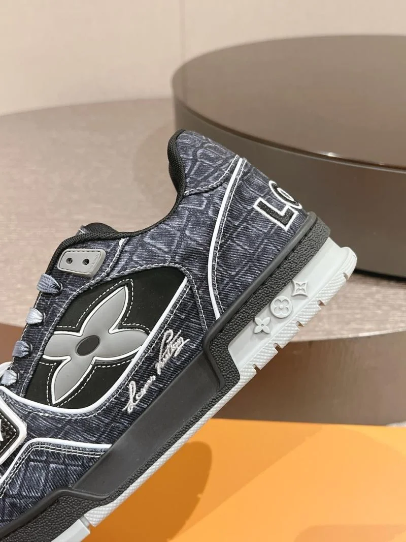 UrbanChic Louis Vuitton Trainer Sneaker 32028