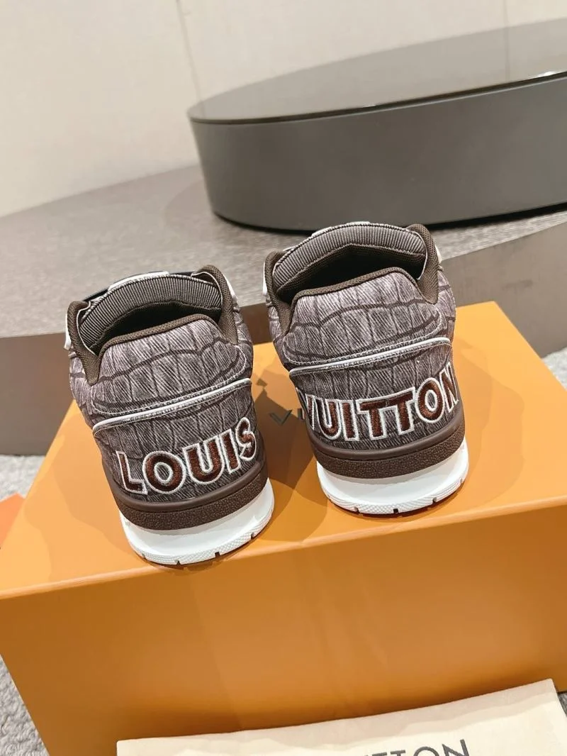 Louis Vuitton Trainer Sneaker Refined 32024
