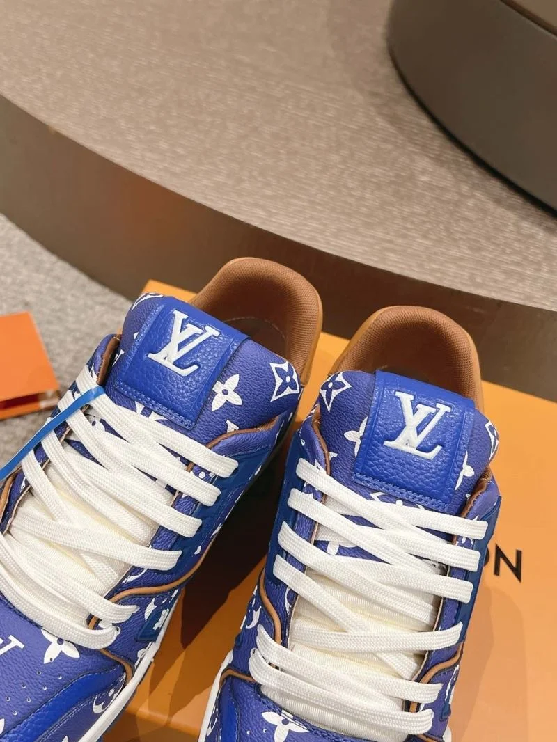 SmoothTexture Louis Vuitton Trainer Sneaker 32040