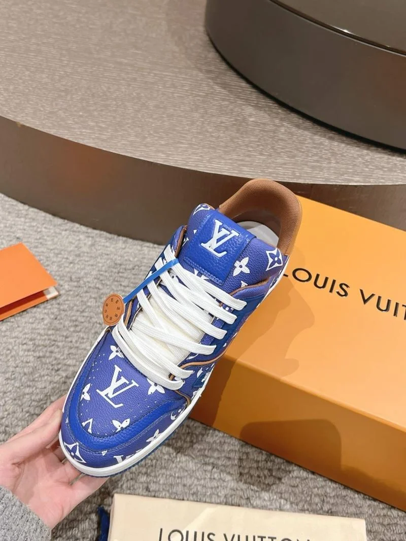 SmoothTexture Louis Vuitton Trainer Sneaker 32040