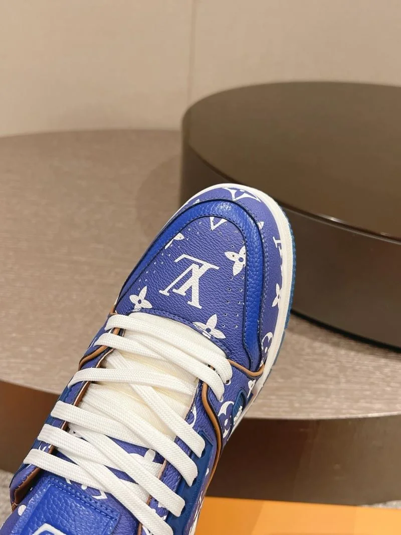 SmoothTexture Louis Vuitton Trainer Sneaker 32040