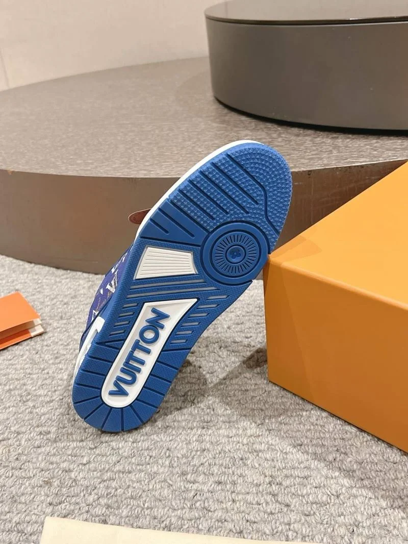 SmoothTexture Louis Vuitton Trainer Sneaker 32040