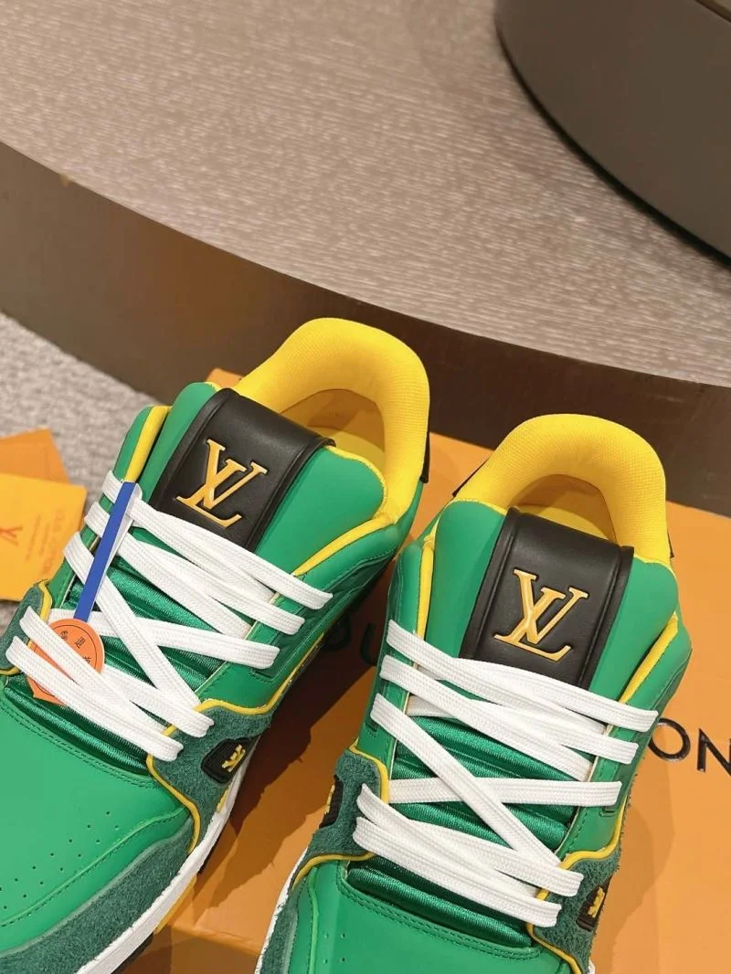 EyeCatching Louis Vuitton Trainer Sneaker 32035