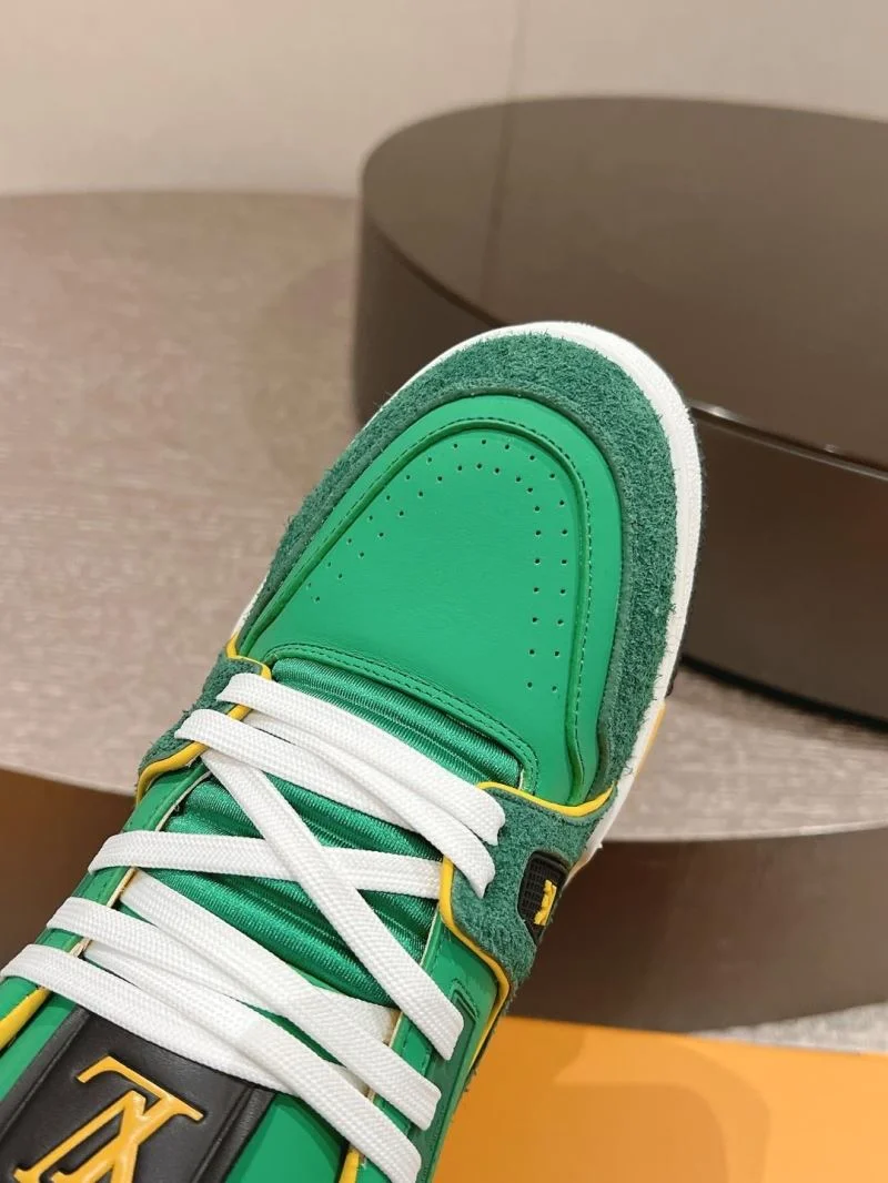 EyeCatching Louis Vuitton Trainer Sneaker 32035