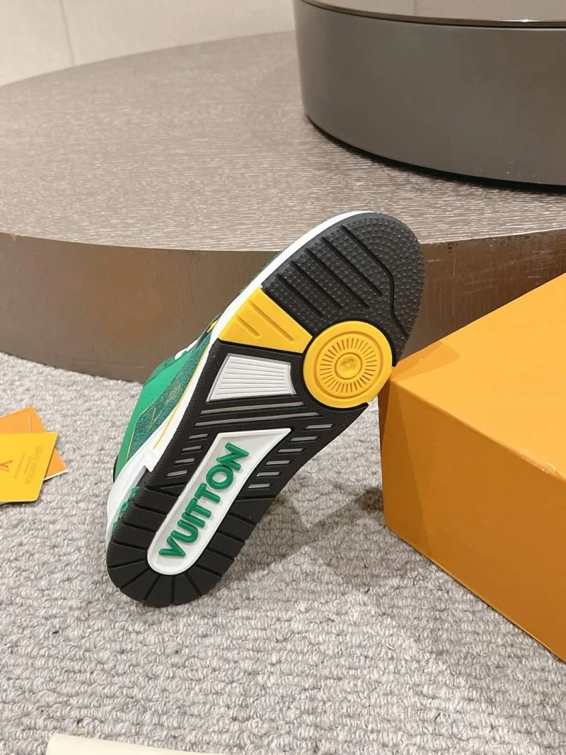 EyeCatching Louis Vuitton Trainer Sneaker 32035