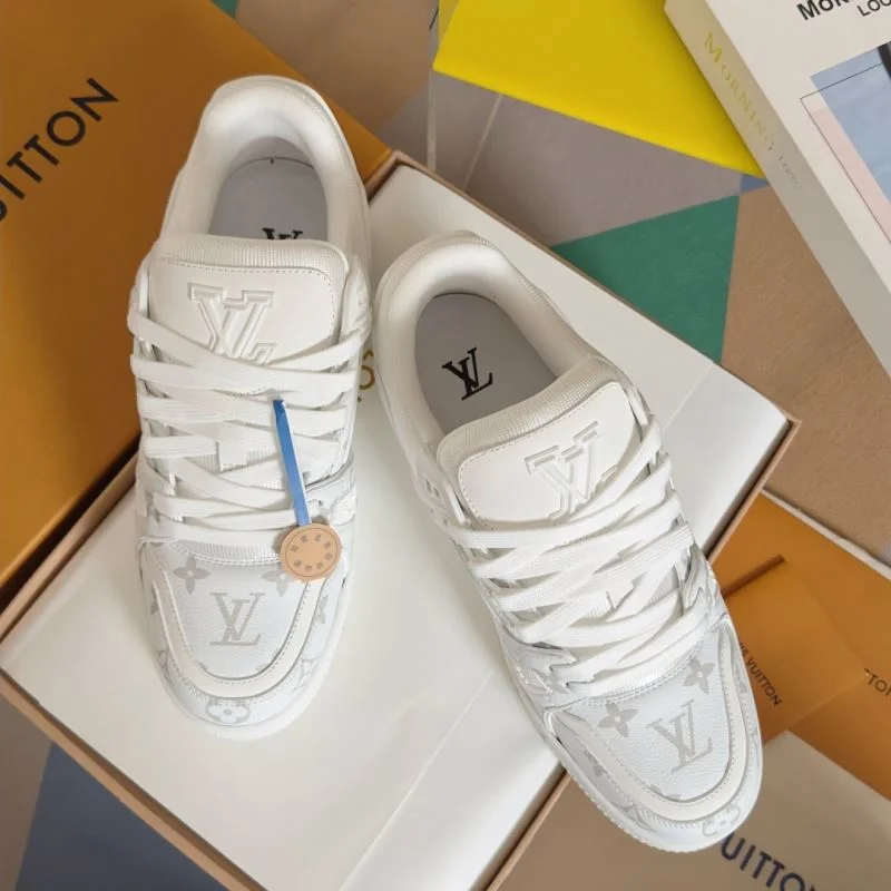 Louis Vuitton Trainer Sneaker Breathable 31730