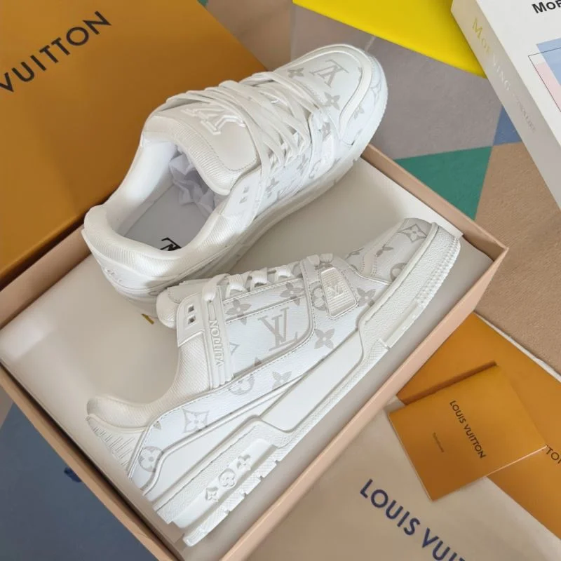 Louis Vuitton Trainer Sneaker Breathable 31730